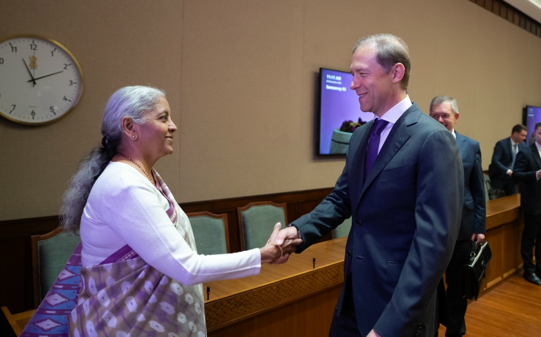 Денис Мантуров встретился с министром финансов Индии Нирмалой Ситхараман.