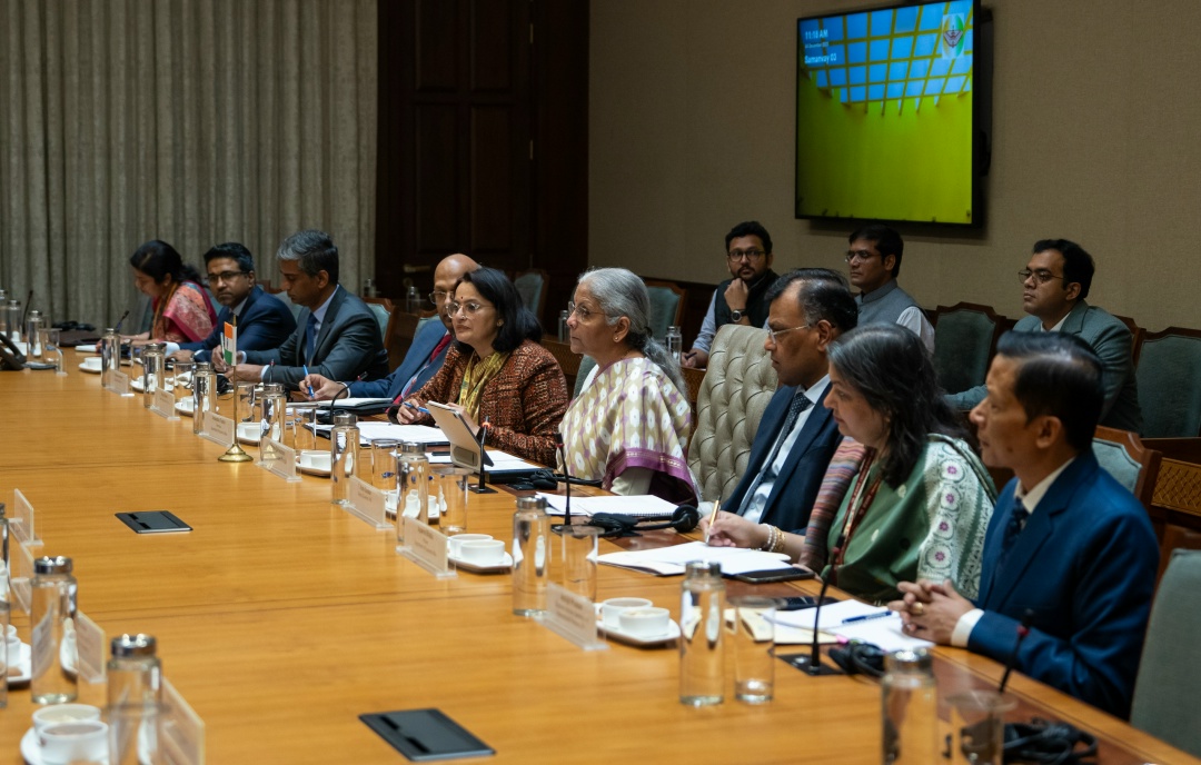 Денис Мантуров встретился с министром финансов Индии Нирмалой Ситхараман.