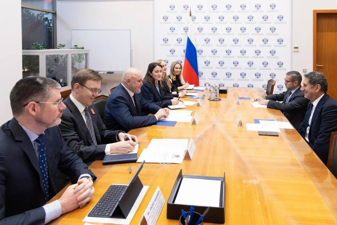 Сергей Цивилев провел рабочую встречу с Генеральным директором Международного агентства по возобновляемой энергетике (IRENA) Франциско Ла Камерой