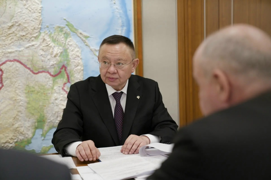 Глава Минстроя России провел рабочую встречу с Главой Карачаево-Черкесской Республики Рашидом Темрезовым