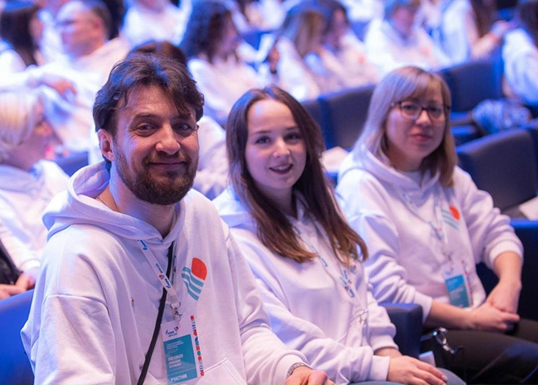 Есть люди, которым добро по плечу. В трудную минуту они приходят на помощь и не остаются в стороне. Именно благодаря их неравнодушию наш мир становится лучше