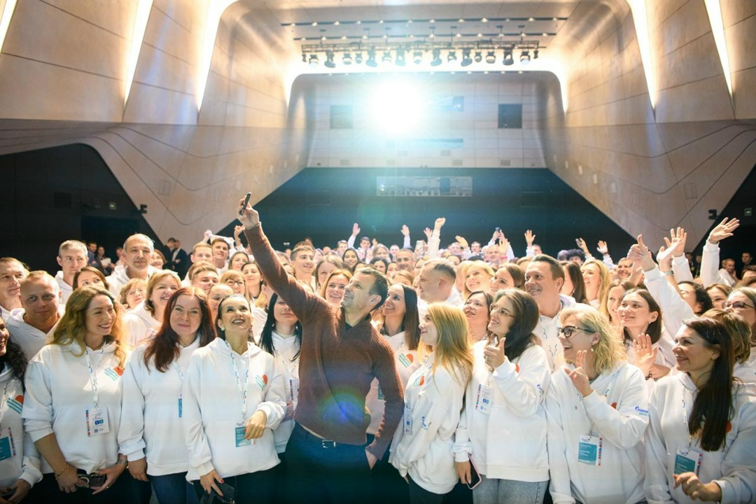 Есть люди, которым добро по плечу. В трудную минуту они приходят на помощь и не остаются в стороне. Именно благодаря их неравнодушию наш мир становится лучше