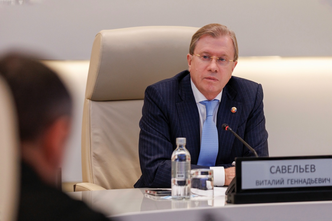 Виталий Савельев провел заседание правкомиссии для координации работ по ликвидации последствий ЧС, вызванной крушением танкеров в Керченском проливе.