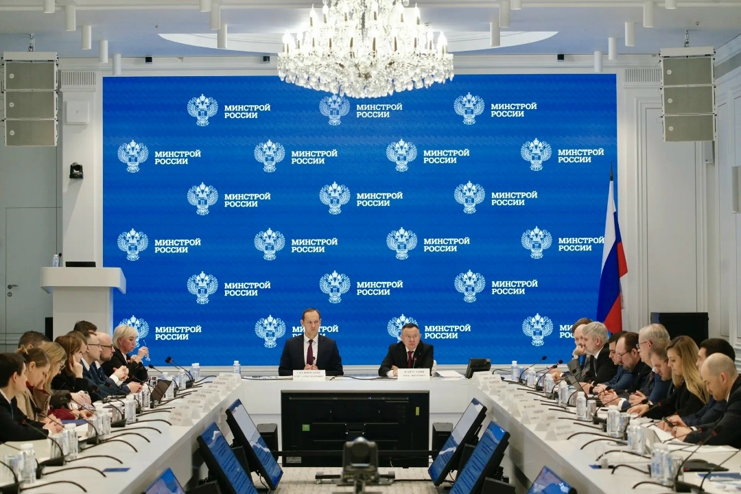 В Минстрое России состоялось совместное совещание Министра строительства и жилищно-коммунального хозяйства РФ Ирека Файзуллина и Руководителя Росреестра Олега…