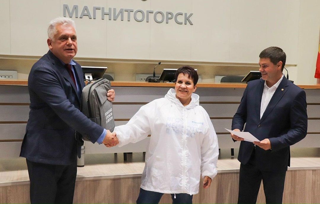 5 декабря в России отмечается День добровольца (волонтёра). Это про тех, кто безвозмездно помогает обществу и людям.