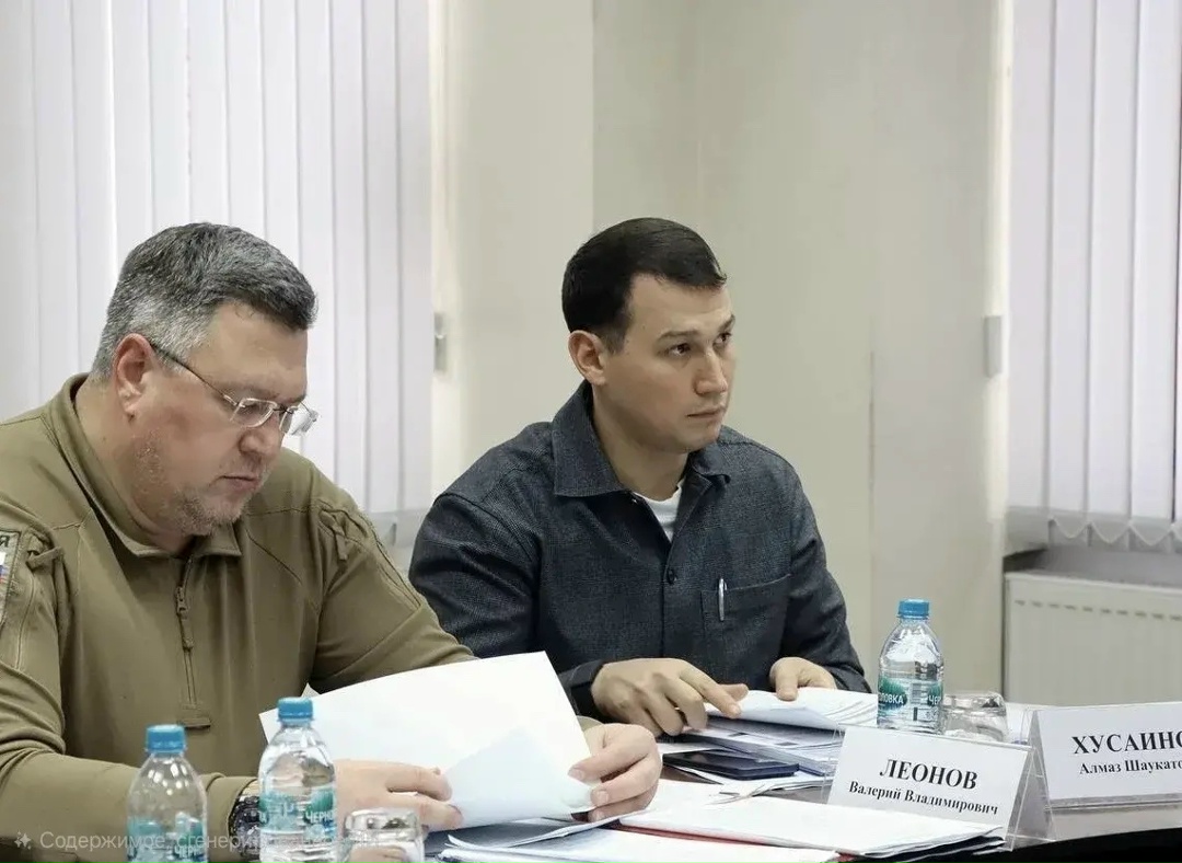 В ДНР обсудили развитие региона Замминистры строительства и ЖКХ РФ Алмаз Хусаинов и Валерий Леонов приняли участие в ряде совещаний под председательством…