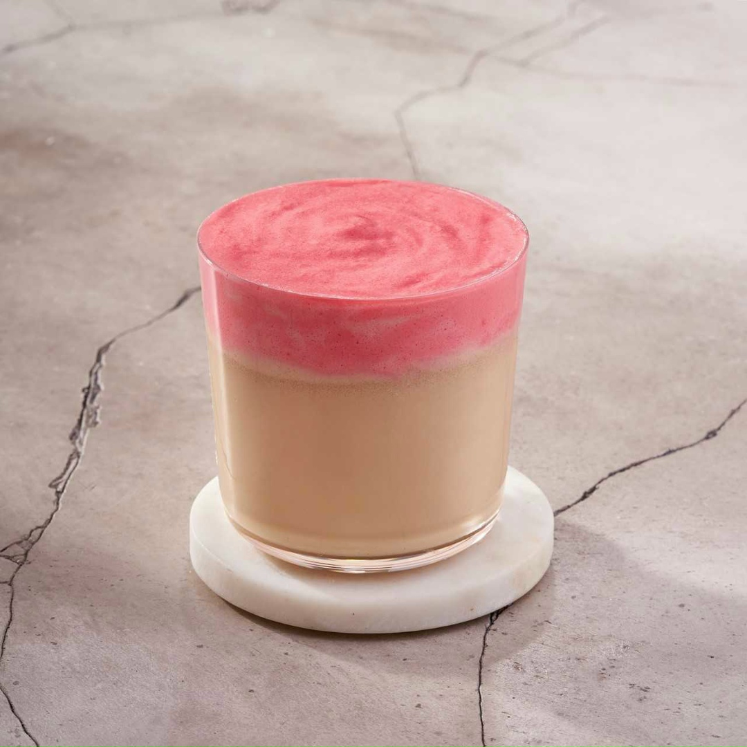 Торговая сеть «Перекресток» первой среди крупных ритейлеров и кофейных сетей представила линейку спортивных напитков – протеиновый кофе с высоким содержанием…