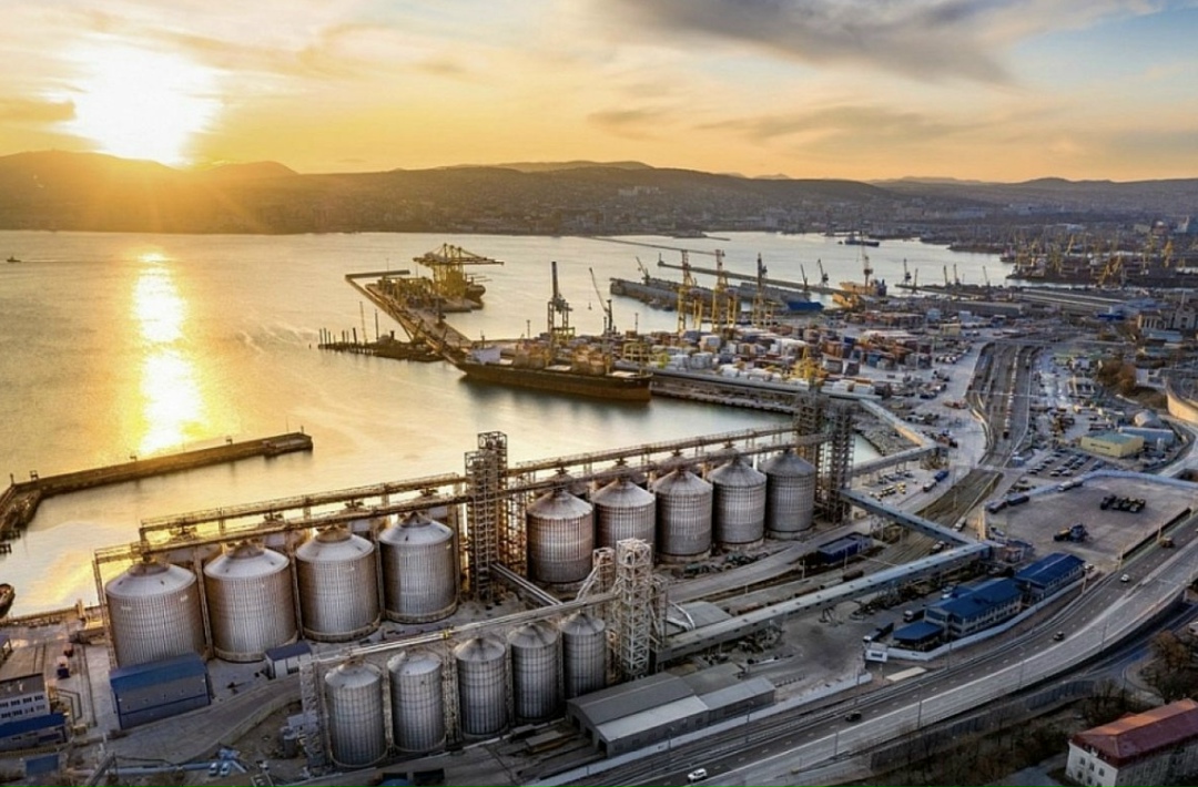 До 2030 года на расширение железнодорожных подходов к морскому порту Новороссийска будет выделено около 70 млрд руб., сказал премьер-министр Михаил Мишустин на…