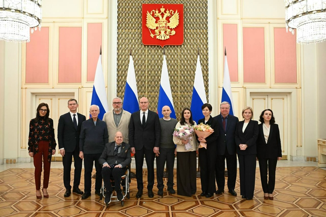 Дмитрий Чернышенко наградил лауреатов первой премии Правительства России в области детской и подростковой литературы.