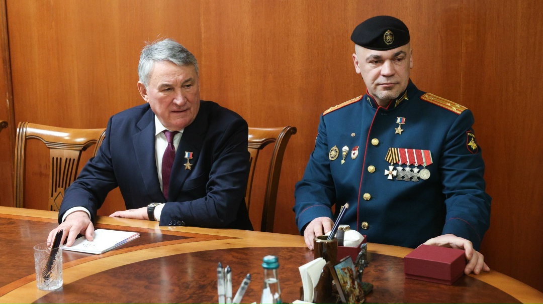 В День Героев Отечества Председатель Совета Федерации Валентина Матвиенко встретилась с офицерами разведывательно-штурмовой бригады «Ветераны» Добровольческого…