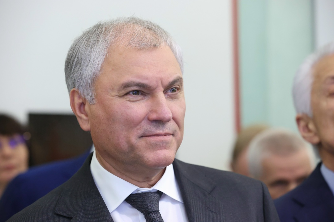 Форма для наших солдат и офицеров должна быть на 100 % отечественной, заявил Председатель ГД.