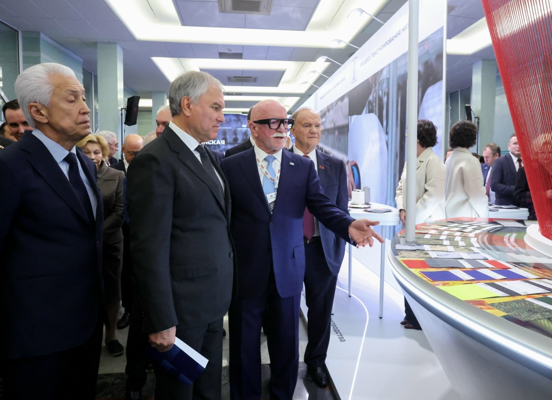 Форма для наших солдат и офицеров должна быть на 100 % отечественной, заявил Председатель ГД.