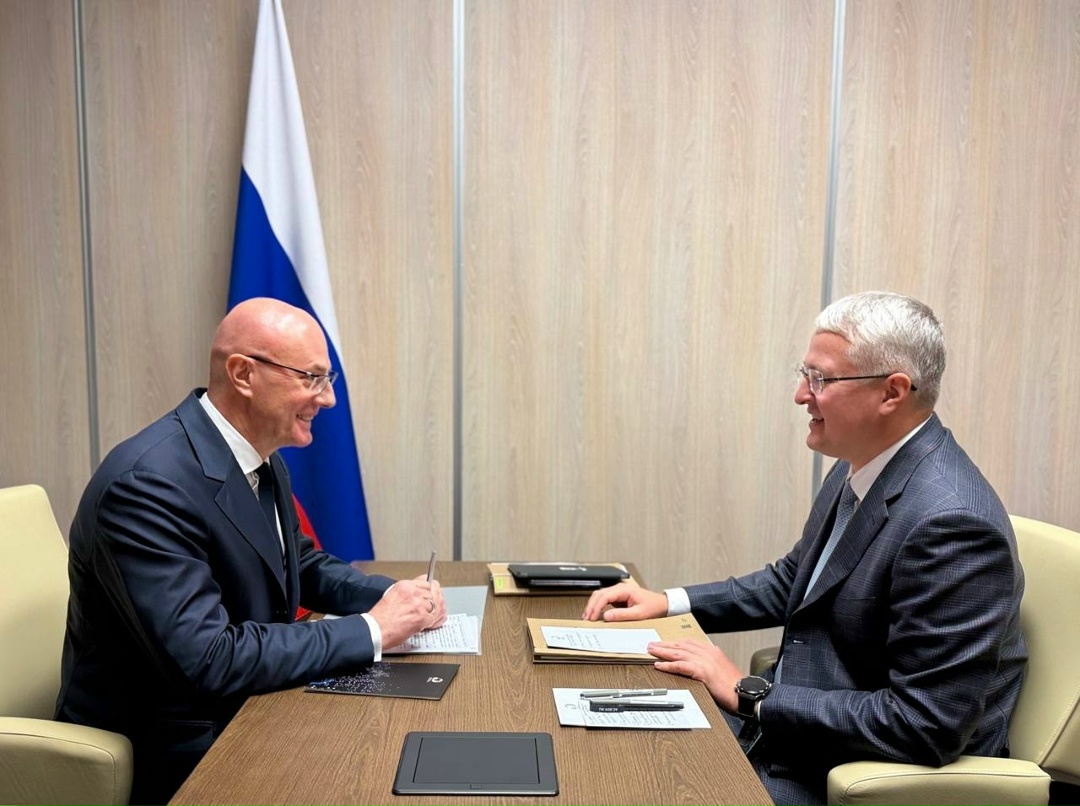 Дмитрий Чернышенко провел рабочую встречу с губернатором Камчатского края Владимиром Солодовым