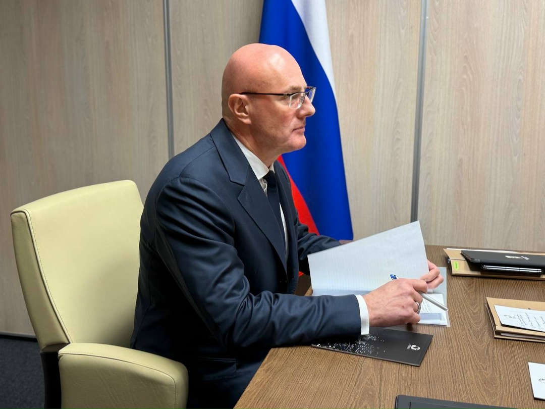 Дмитрий Чернышенко провел рабочую встречу с губернатором Камчатского края Владимиром Солодовым