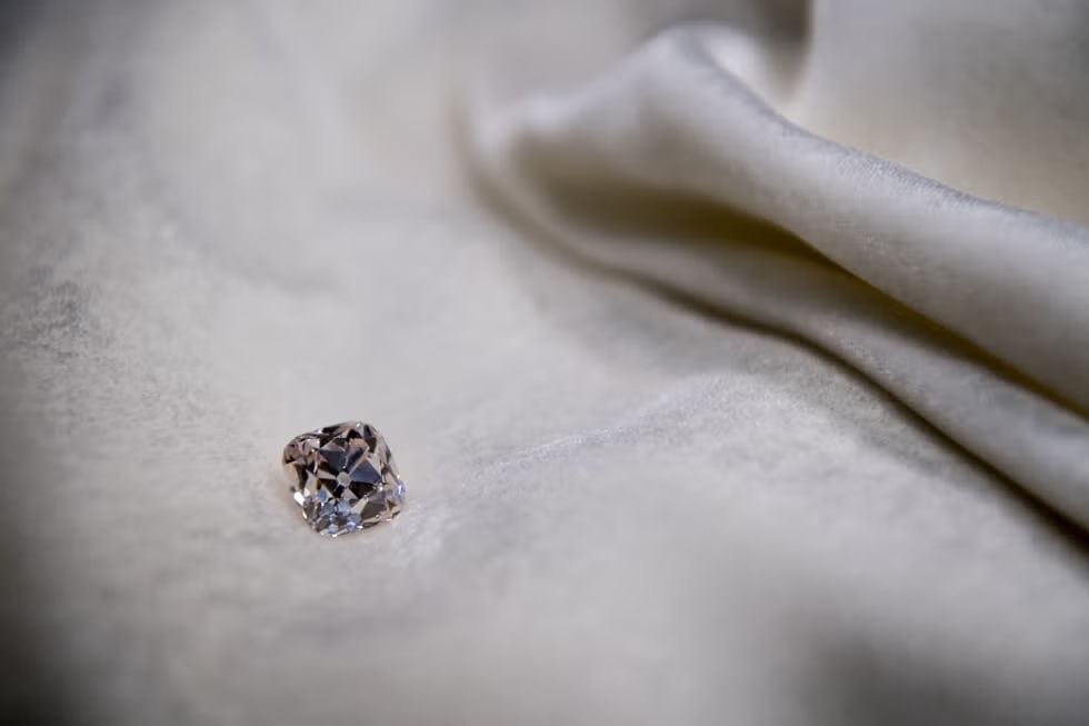 «Великий Мазарини» — уникальный розовый бриллиант старинной огранки