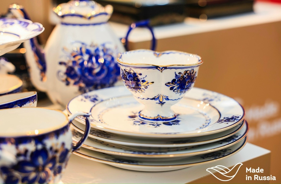 Продукция народных художественных промыслов встречает сегодня гостей на Discover Russia. Мероприятие проходит сегодня впервые в Пекине.