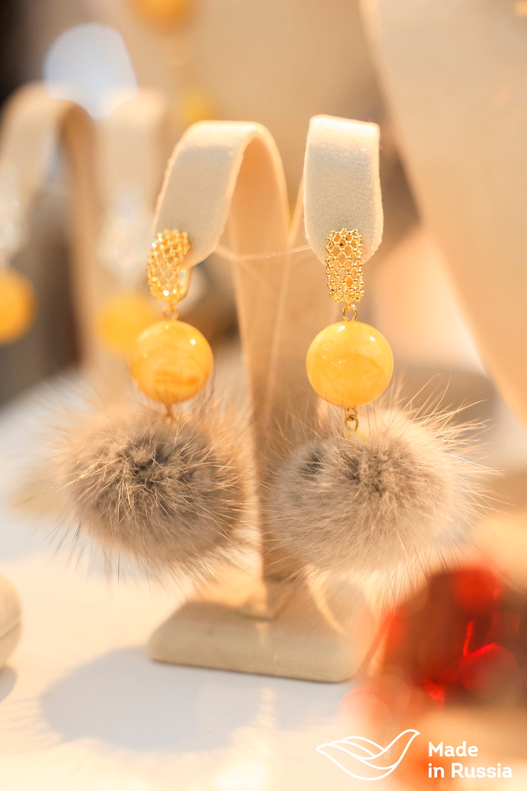 Продукция народных художественных промыслов встречает сегодня гостей на Discover Russia. Мероприятие проходит сегодня впервые в Пекине.