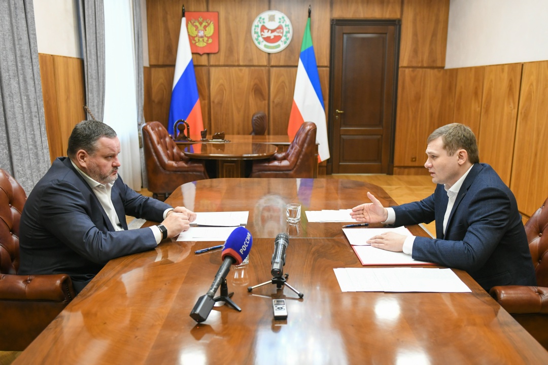 Глава Минтруда Антон Котяков с рабочей поездкой посетил Республику Хакасия.