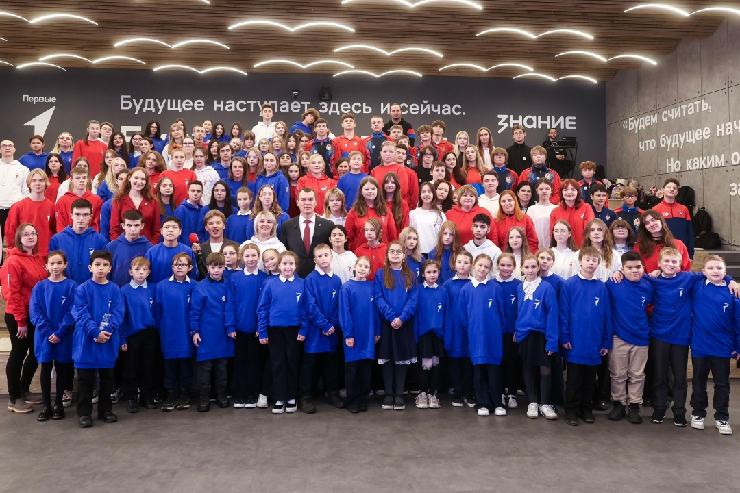 Глава Минспорта ответил на вопросы участников марафона президентского движения «Время первых».