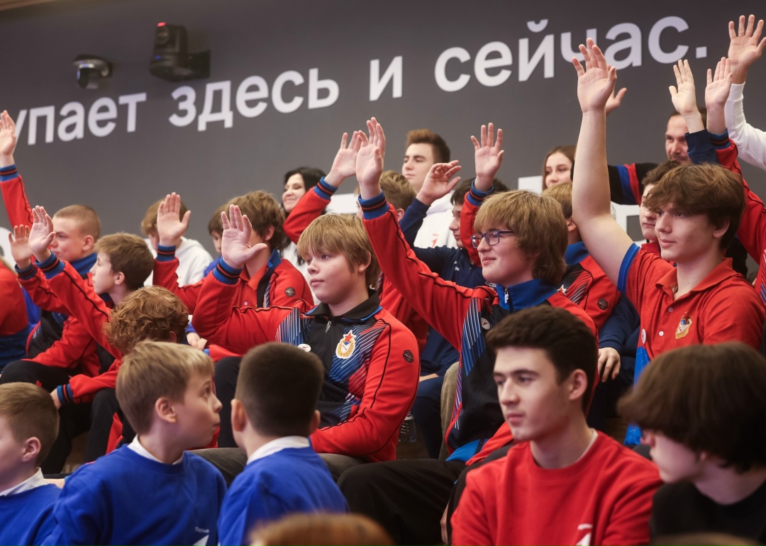 Глава Минспорта ответил на вопросы участников марафона президентского движения «Время первых».