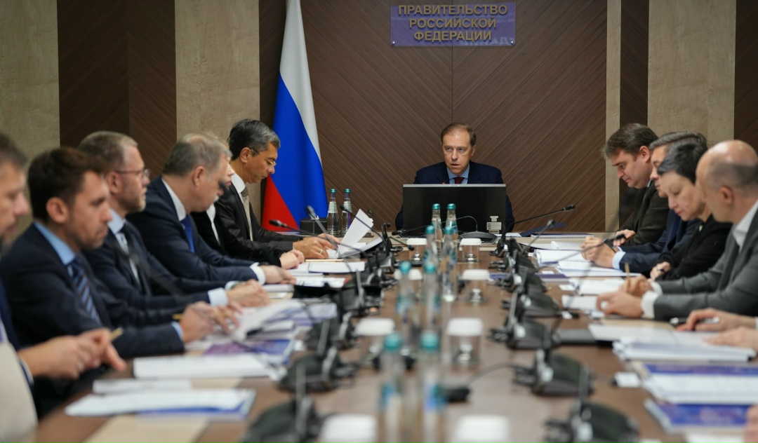 Денис Мантуров провел заседание наблюдательного совета МГТУ им. Н.Э.Баумана.