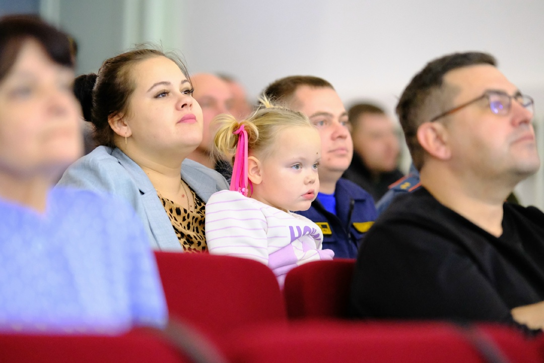 СОЦИАЛЬНОЕ ПАРТНЕРСТВО Администрация Свободненского района отметила вклад компании «Газпром переработка Благовещенск» в развитие сельских школ