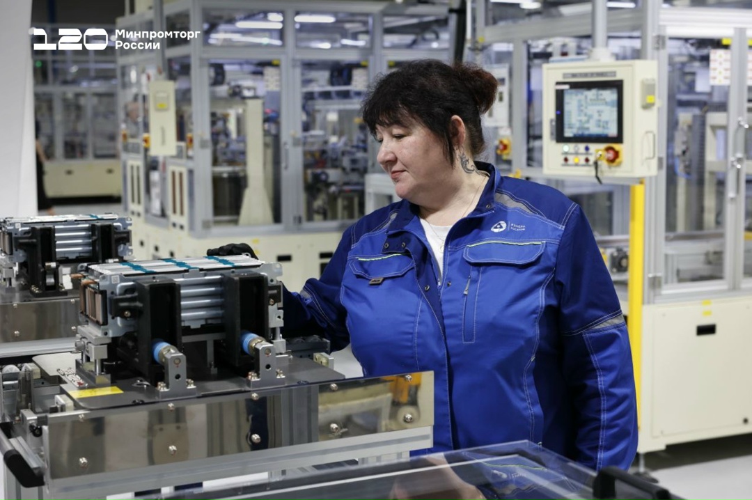 Михаил Иванов: господдержка обеспечила запуск первой в России гигафабрики аккумуляторов в рекордные сроки