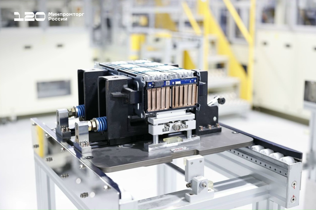 Михаил Иванов: господдержка обеспечила запуск первой в России гигафабрики аккумуляторов в рекордные сроки