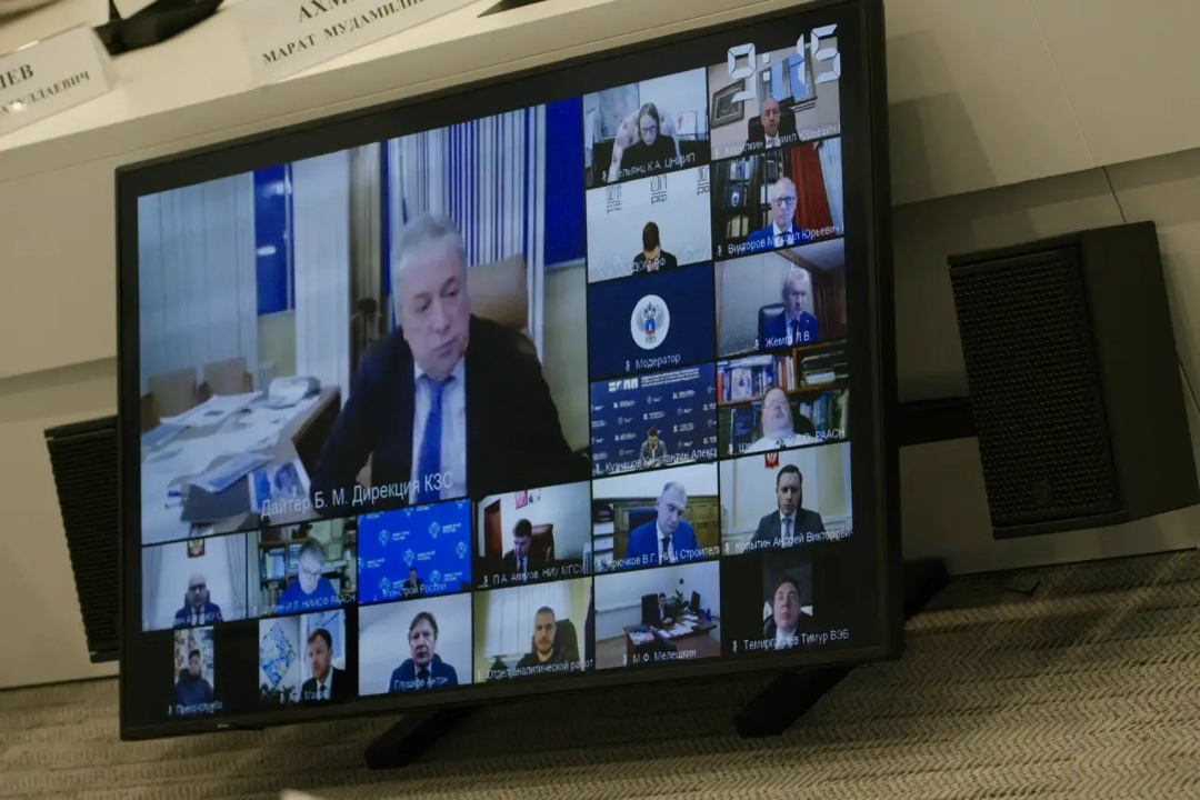 В Минстрое России прошло еженедельное оперативное совещание под председательством Министра строительства и ЖКХ РФ Ирека Файзуллина