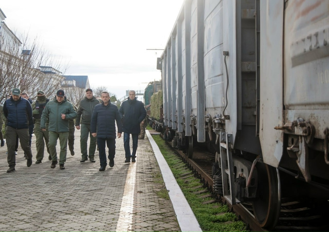 Андрей Никитин посетил железнодорожный вокзал Мелитополя