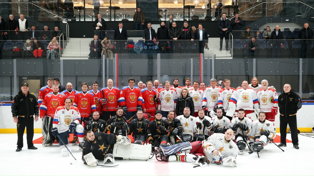 Валентина Матвиенко посетила тренировку команды по следж-хоккею из Санкт-Петербурга, в составе которой ветераны СВО