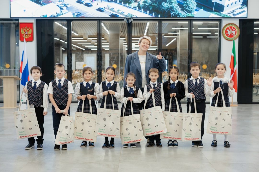 От роботов-экологов до марсианских нефтяников: дети рисуют профессии будущего