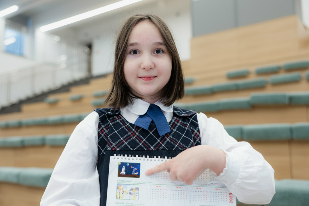 От роботов-экологов до марсианских нефтяников: дети рисуют профессии будущего