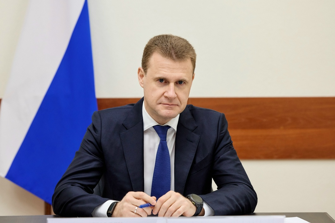 Глава Минвостокразвития Алексей Чекунков в ходе рабочей поездки в Приморский край провел прием граждан.