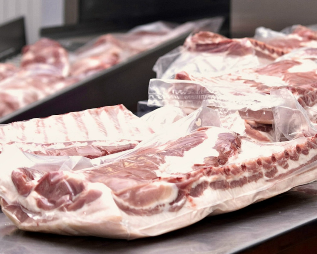 Отгрузки свинины и пищевых субпродуктов свиней из России во Вьетнам за январь-ноябрь в физическом выражении выросли на 28%, до более чем 80 тыс. т. В…