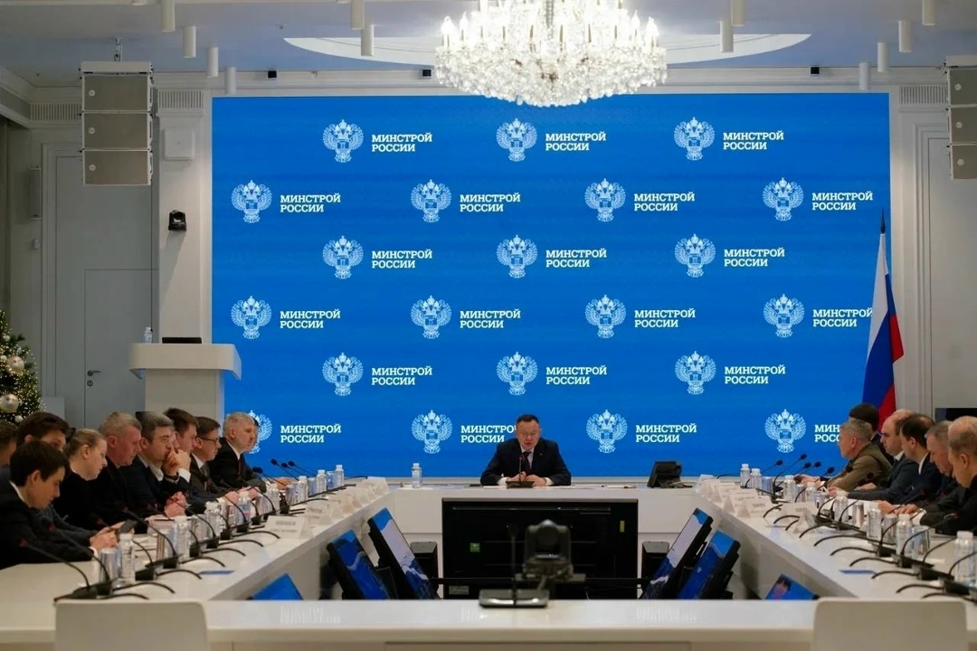 Министр строительства и ЖКХ РФ Ирек Файзуллин провел рабочее совещание, посвященное решению проблем с водоснабжением в Донецкой Народной Республике и развитию…