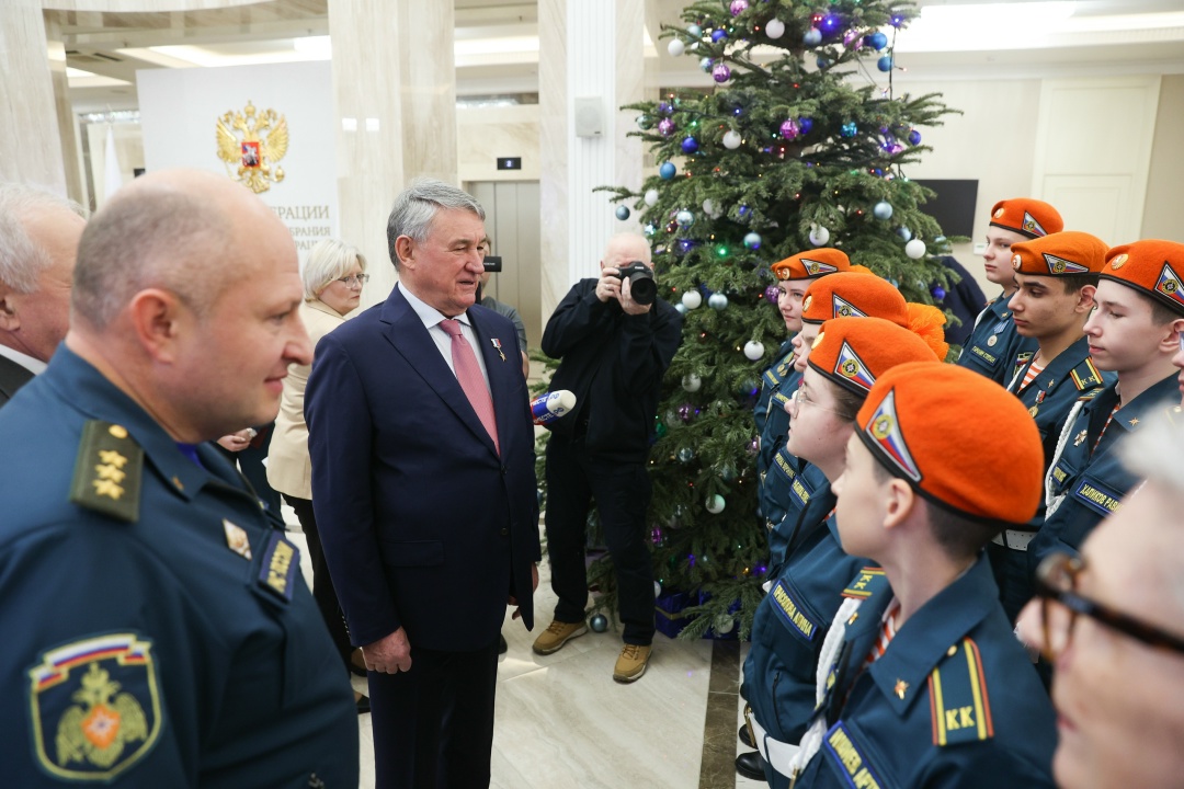 Юрий Воробьёв: Сенаторы высоко ценят работу, которую выполняет МЧС России