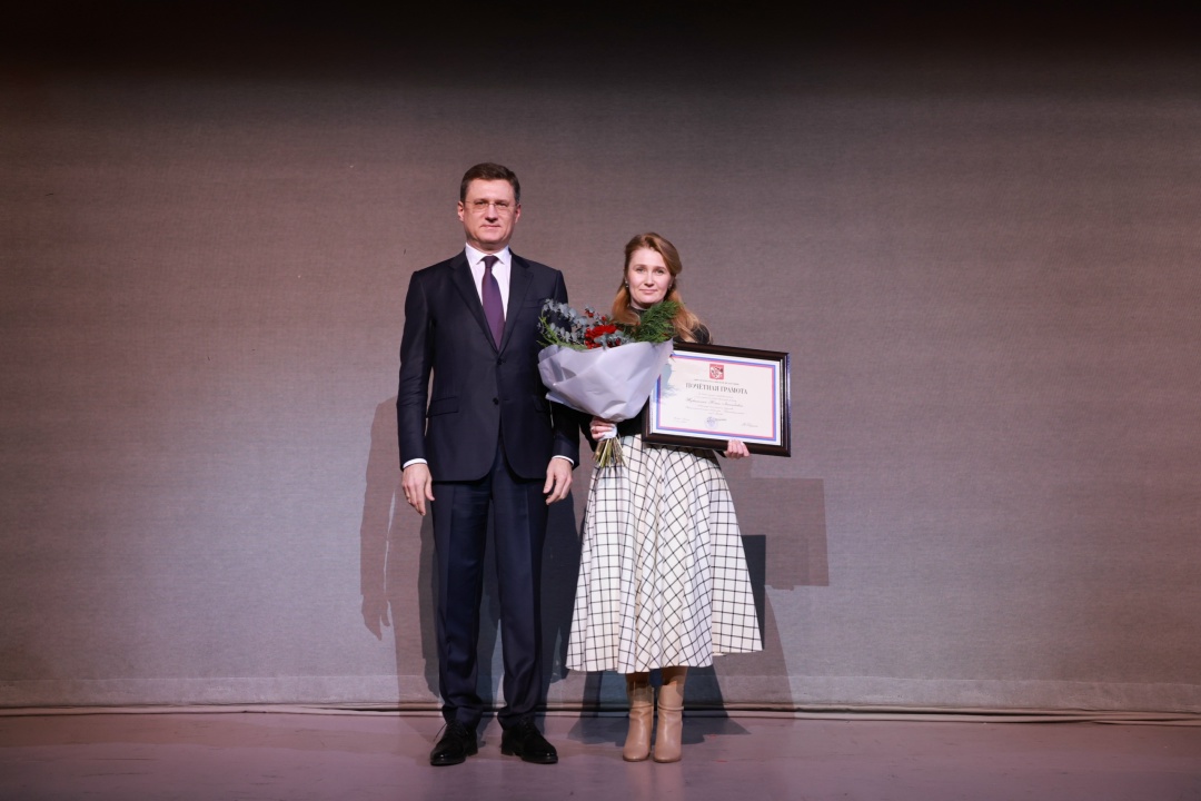 Александр Новак вручил государственные награды по случаю Дня энергетика