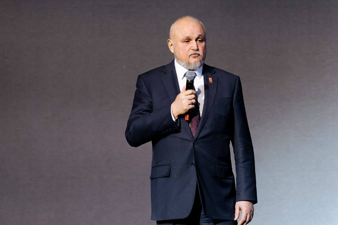 Сергей Цивилев в День энергетика вручил ведомственные награды работникам и ветеранам отрасли