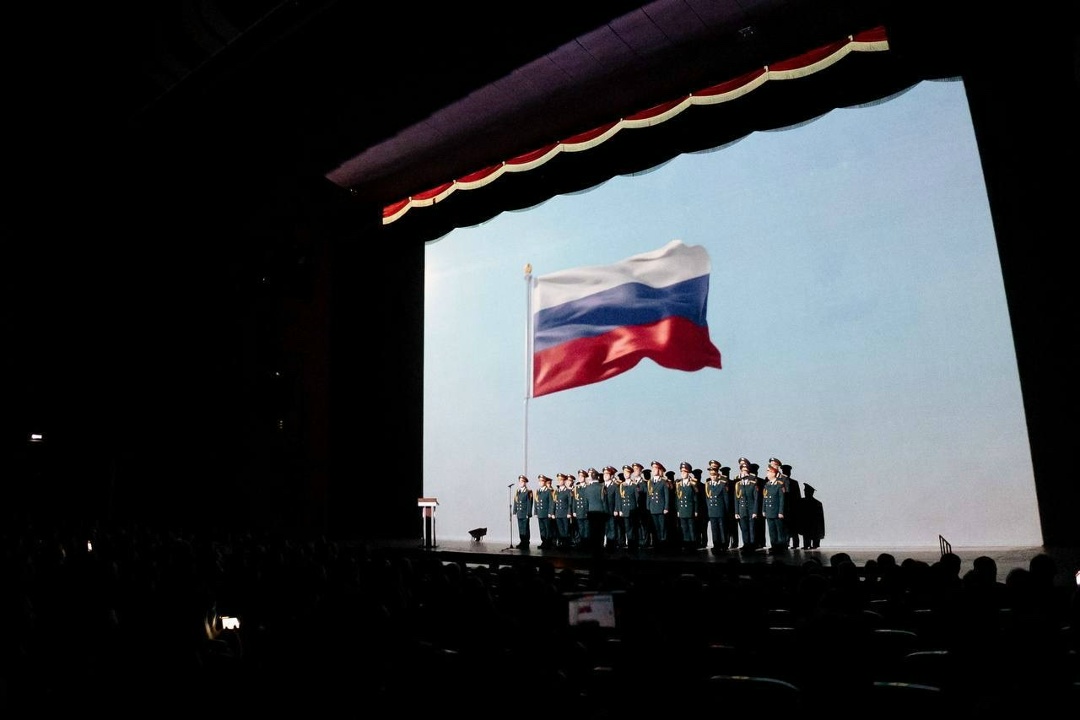 Сергей Цивилев в День энергетика вручил ведомственные награды работникам и ветеранам отрасли