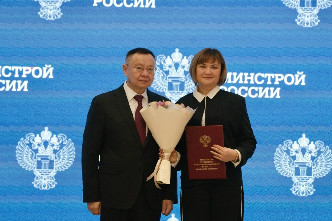 В Минстрое России прошло еженедельное оперативное совещание под председательством Министра строительства и ЖКХ РФ Ирека Файзуллина