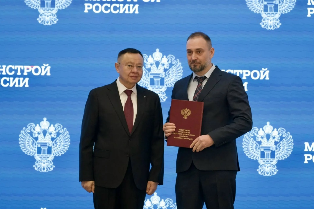 В Минстрое России прошло еженедельное оперативное совещание под председательством Министра строительства и ЖКХ РФ Ирека Файзуллина