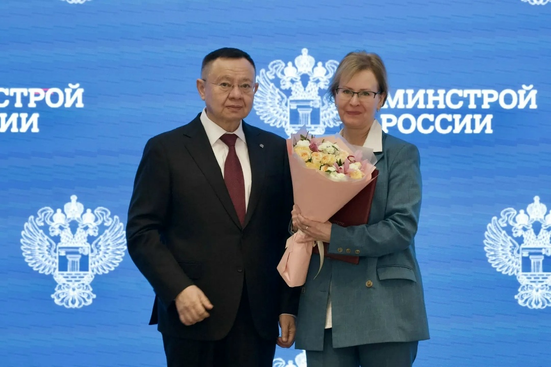 В Минстрое России прошло еженедельное оперативное совещание под председательством Министра строительства и ЖКХ РФ Ирека Файзуллина