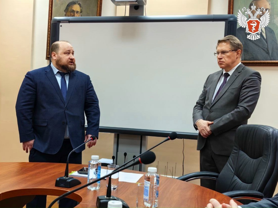 НИЦ эпидемиологии и микробиологии им. Н. Ф. Гамалеи Минздрава России возглавил Денис Логунов