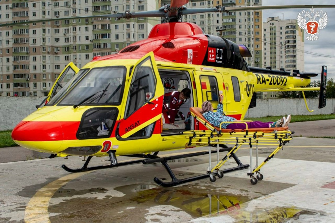 Более 160 человек спасли врачи службы санавиации Курской области