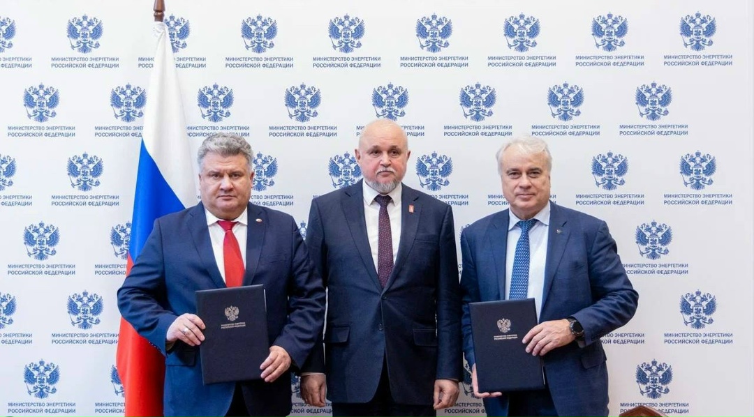 В Минэнерго состоялась церемония подписания соглашения межу профсоюзами и работодателями нефтегазовой отрасли