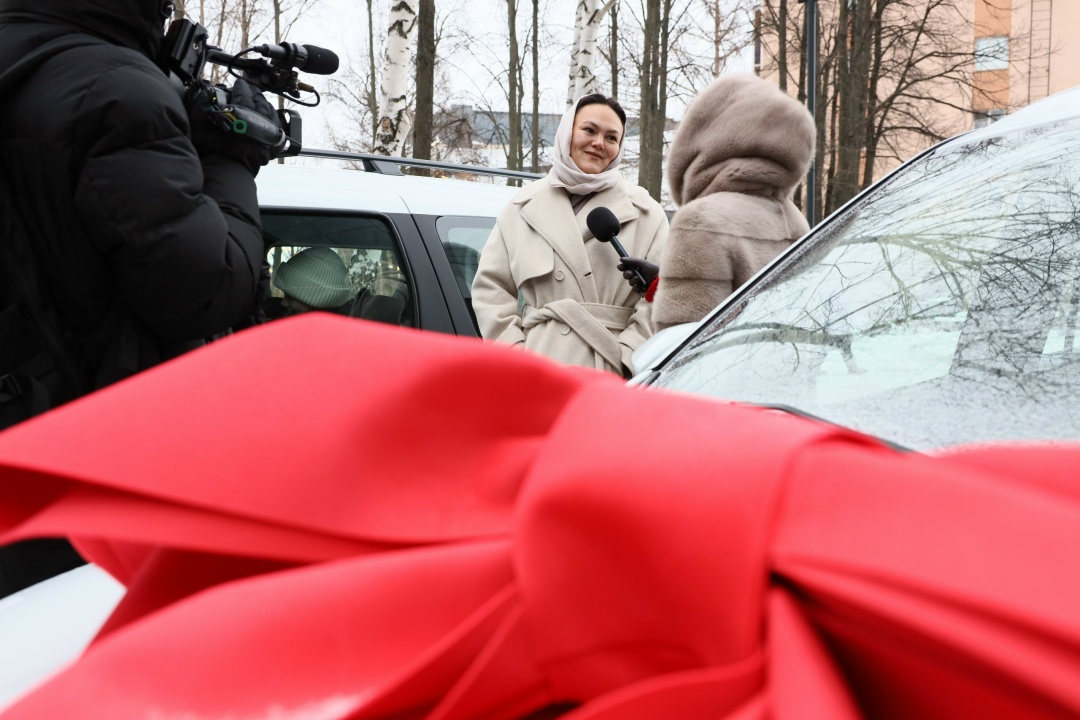 Новогоднее чудо для мам-героинь Мы уже рассказывали о многодетных семьях наших работниц — Лили Даишевой и Руфины Шайгардановой