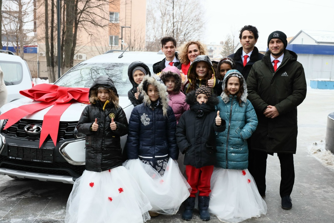 Новогоднее чудо для мам-героинь Мы уже рассказывали о многодетных семьях наших работниц — Лили Даишевой и Руфины Шайгардановой