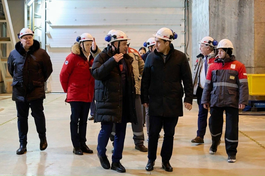 Евгений Грабчак в ходе рабочей поездки в Казань поздравил энергетиков с профессиональным праздником