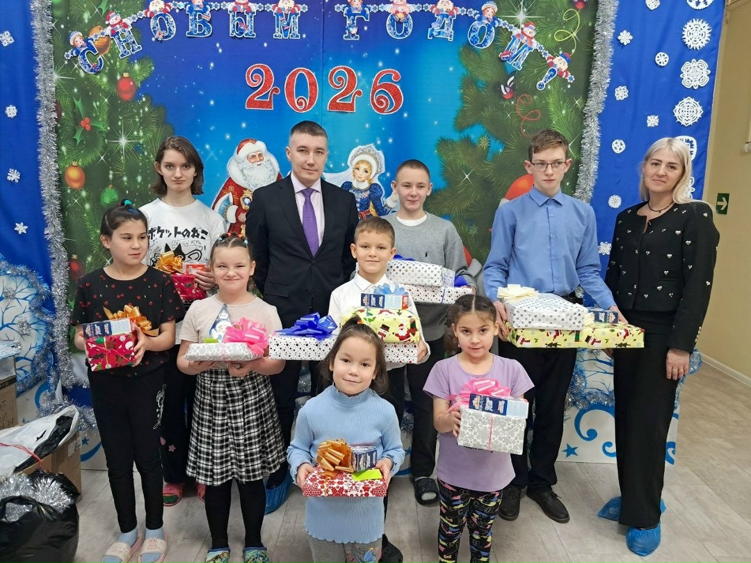 Сотрудники Северо-Восточного управление Ростехнадзора в рамках всероссийской благотворительной акции «Ёлка желаний» пришли с подарками в Магаданский областной…